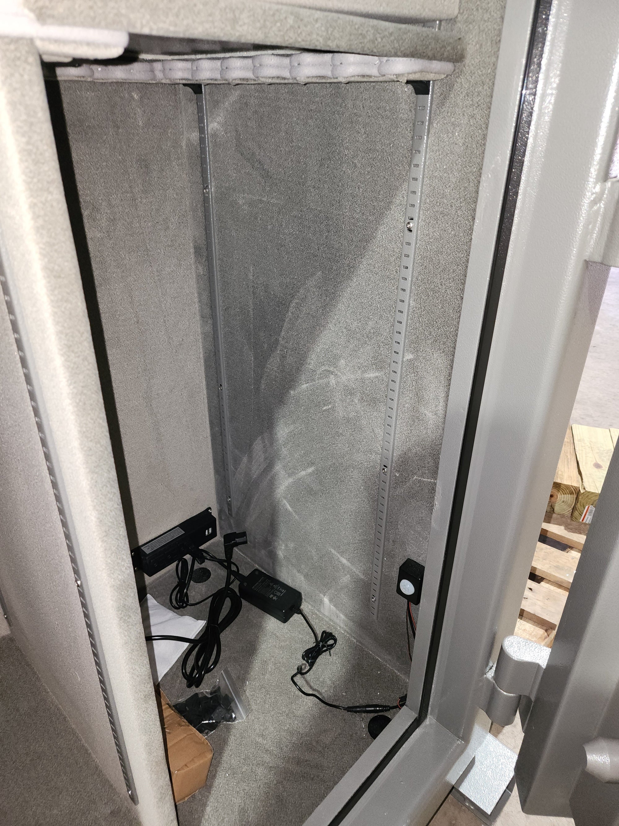 Hayman  Rockies Gun Safe Blemished - RK-6536